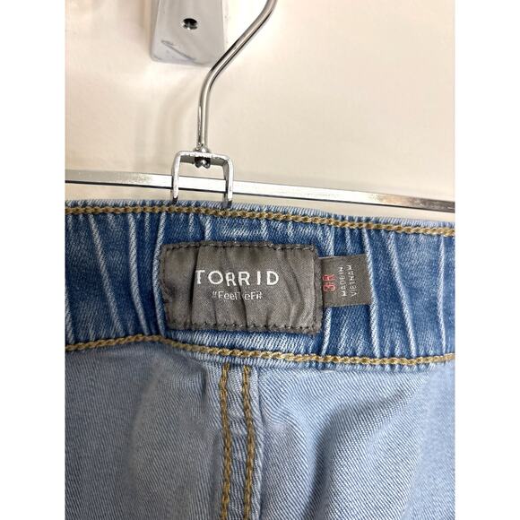 Torrid Jeans Womens Plus 3R 3X Light Wash Feel The Fit Jogger Super Soft Denim - Picture 3 of 5
